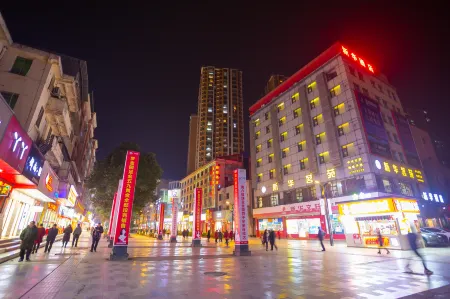 Xinhua Hotel Отели в г. Дайин