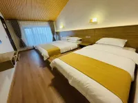 Moshang Shanju Guesthouse