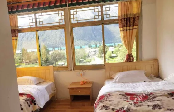 工布江達白瑪曲吉家庭旅館