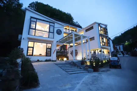 Hanshe · Nuanju Homestay (Chongdugou Scenic Area) Отели рядом с достопримечательностью «Bamboo Sea Wild Animal Park»