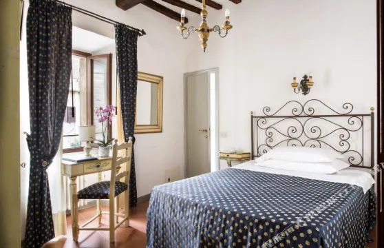 拉西斯特納酒店