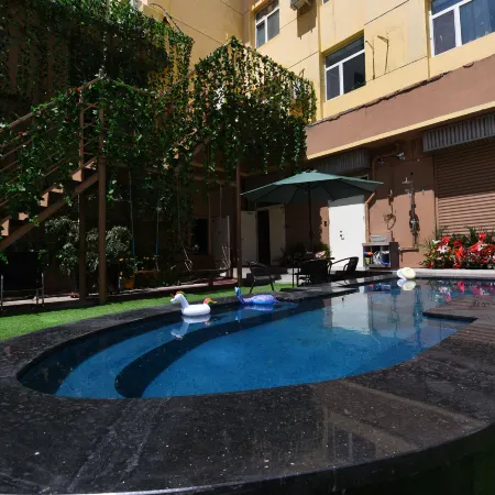 JJ HOTEL