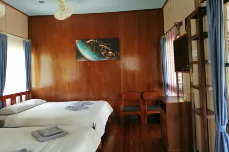 Dusita Resort Kohkood Отели рядом с достопримечательностью «Кут»