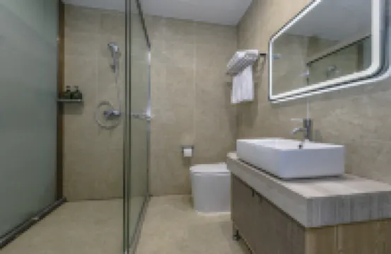 Fuzhou Shikong E-Sports Hotel (Fuzhou North Railway Station Area Provincial Sports Center)