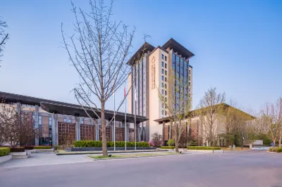 Swan Lakeview Hotel Hotel dekat Yanqi Lake