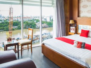 RedDoorz Premium Ngoc Tung Hotel