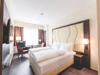 PLAZA INN Mannheim Hotels near Maimarkt