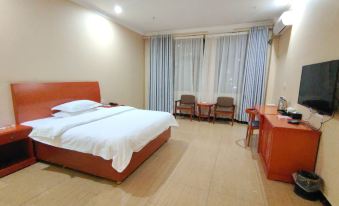 Yizhang Xingfucheng Hotel
