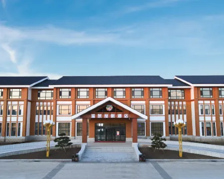 Liangtian Baishi Resort Hotels in Longjing