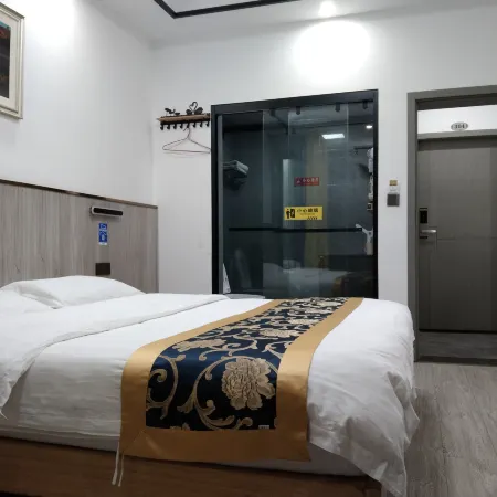Renshou Xinyi Hotel