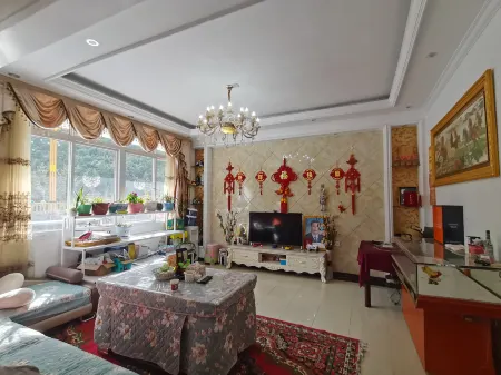 Xianshan. Leju Отели рядом с достопримечательностью «Seven-color Sea»