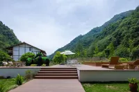 Muyun Panda Yuanqi Homestay Hotels in Baoxing