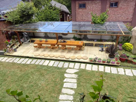 Shangri-La Mid-Mountain Inn Отели рядом с достопримечательностью «Habacun»