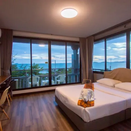 PIMPIMARN BEACH HOTEL