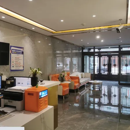 Pullman Hotel (Olunchun Banner Poplar Station)
