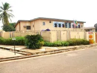 Fajol Castle - parking