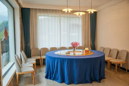 Qingjingju Отели рядом с достопримечательностью «Donglongcun»