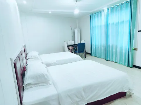 Fanjingshan Dingdang Homestay (Yunshe Scenic Area)