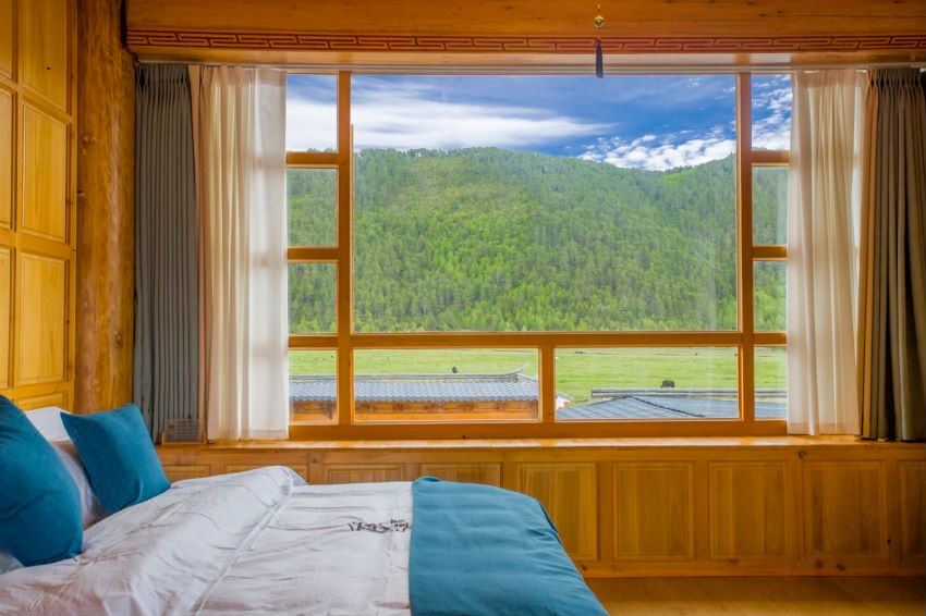 Shangri-La Yunshang Grassland Homestay 썸네일