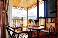 Nilka County Gudaoshan Homestay (Tangbula Monkete Scenic Area)