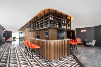 Jining Yanzhou Radisson RED Hotel - bar