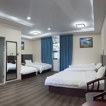 Mountaineering Hiking Travel Grand Hotel