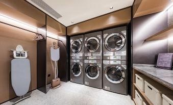 JI Hotel (Wuhan Chuhe Han Street Hongshan Square Subway Station Branch)