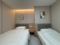 Anlv Homestay (Kunming Railway Station Branch) Hotels near محطة كونمينغ للسكك الحديدية
