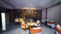 Grand Rezen Hotel DaChaiDan（Emerald Walking Street Store） Hotels in Haixi Prefecture