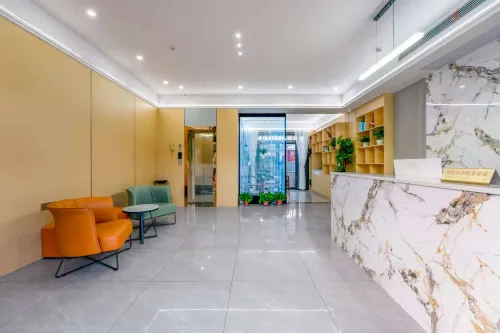 Zhumeng Hotel (Longhua Subway Station)