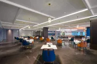 Xinyuan People's Square Licheng Hotel