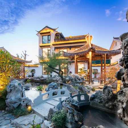Bamboo Veranda · Hedge Bamboo Lodge