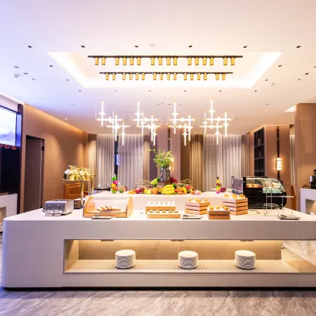 Tonghu Hotel (Yichun Economic Development Zone)