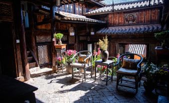 Yunlong Hometown Inn