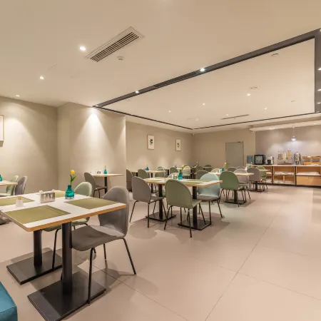 Homeinn Selected Hotel (Jinan Quancheng Road Daminghu)