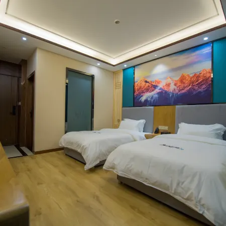 Kangding Snow Mountain Love Hotel