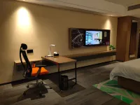 Ldyllic Holiday Inn Hotel Hotels in Dancheng County
