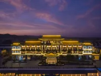 Nine View Lake Fondney Hot Spring Hotel Hotels in Xingning
