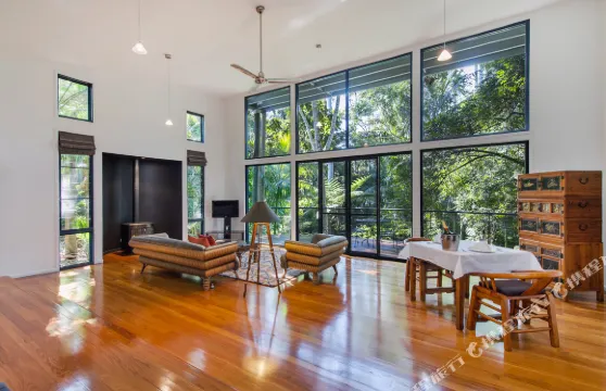 佩特色熱帶雨林酒店