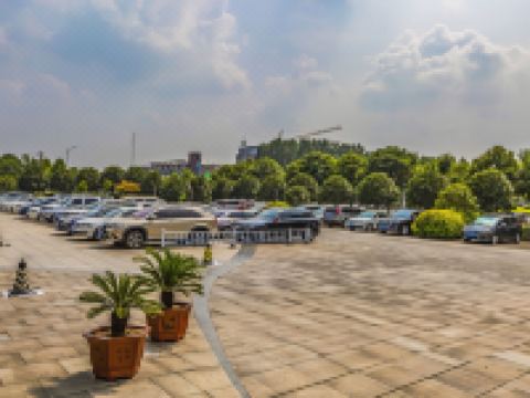 济源宏安大酒店 - 停车场