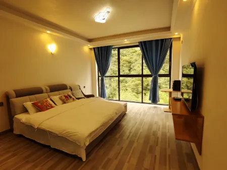 Feiyu Farm Stay (Xiling Snow Mountain) Отели рядом с достопримечательностью «Xiling Snow Mountain»