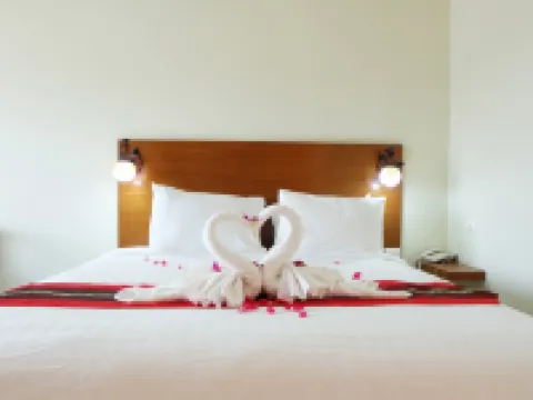 โรงแรม เจ้าพระยา ธารา ริเวอร์ไซด์ โรงแรมในอำเภอเมืองชัยนาท