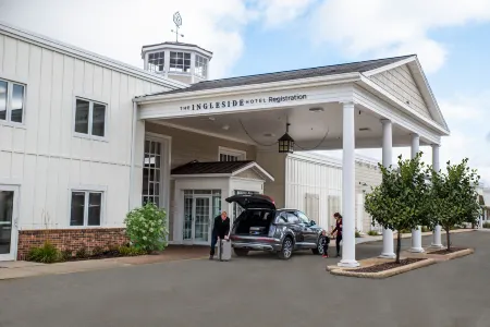 The Ingleside Hotel Отели в г. Делафилд
