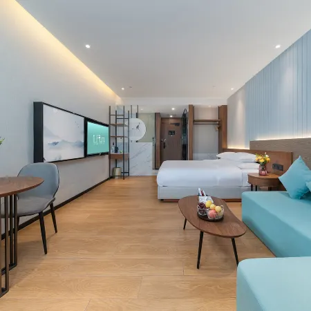 UFUN Light Hotel (Yulin International Convention and Exhibition Center Yuntian Cultural City)