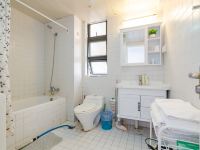 迷途HOME精品公寓民宿(上海苏州河店) - 家庭影院套房