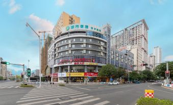 Urban Convenience Hotel (Nanning Jinhu Square Langxi Subway Station Store)