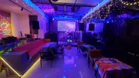 Night in west river Guesthouse - bar