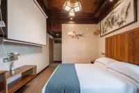 Floral Hotel· Zhouzhuang Ink Painting House Life Hotel Hotels in Kunshan