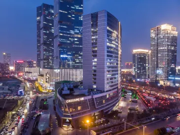 Zhengzhou East Railway Station Crossing Hotel