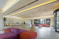 HENTIQUE PINECONE HOTEL